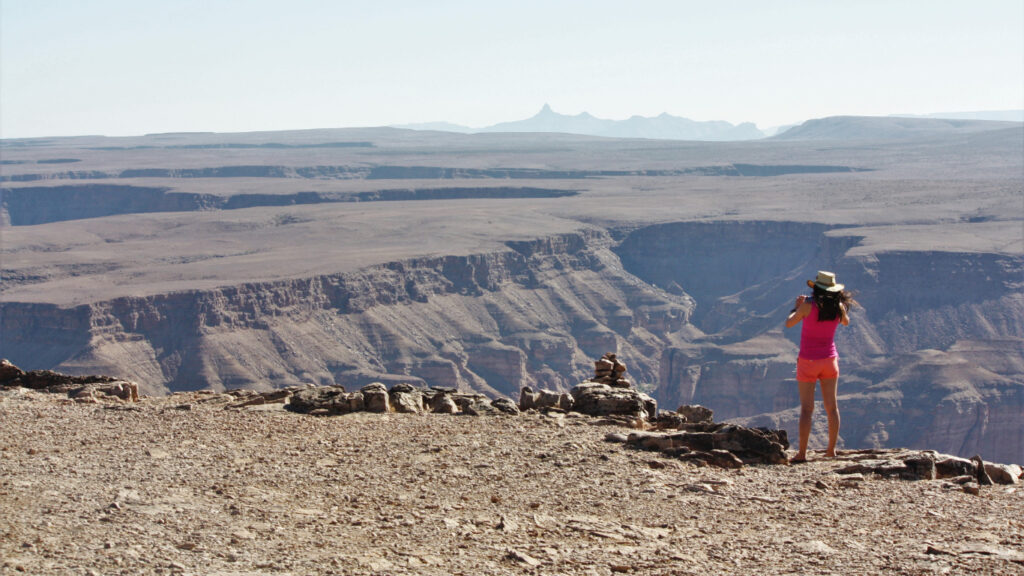 Những Hoạt Động Mạo Hiểm Tại Hẻm Núi Fish River: Trekking, Leo Núi và Thám Hiểm